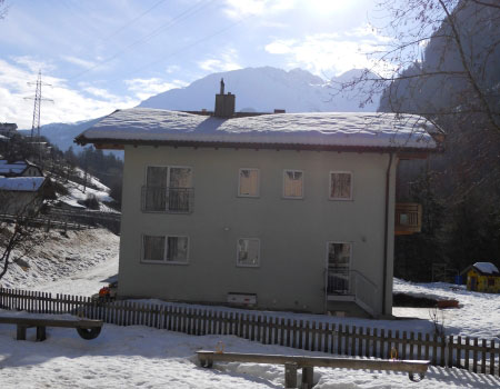 haus haueis unterkunft arlberg winter