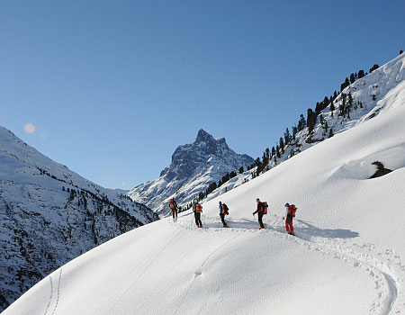skitouren unterkunft arlberg haus haueis